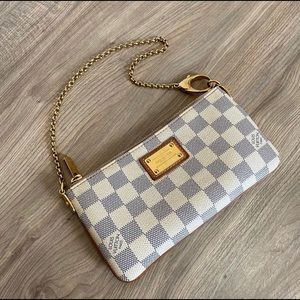 Louis Vuitton Damier Azur Pochette Milla MM